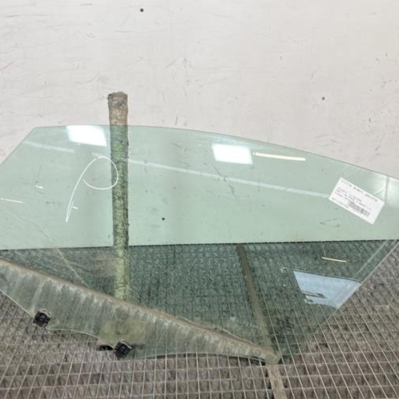 Vitre avant gauche PEUGEOT 508 1 SW Photo n°1