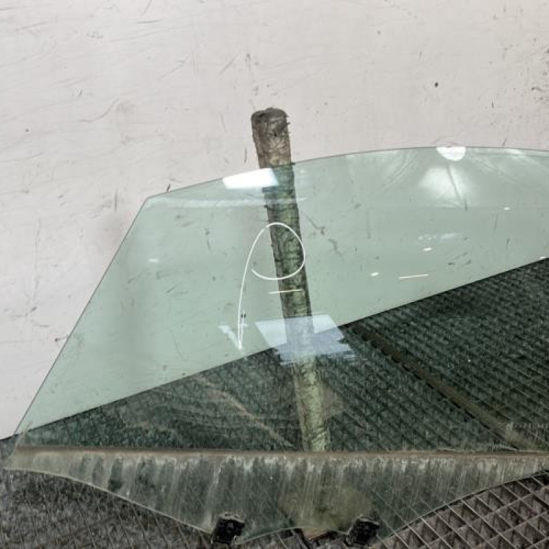 Vitre avant gauche PEUGEOT 508 1 SW Photo n°2