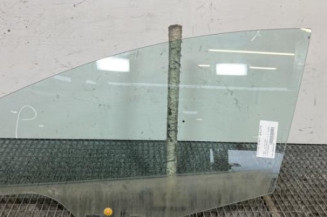 Vitre avant gauche FORD FIESTA 6 Photo n°1