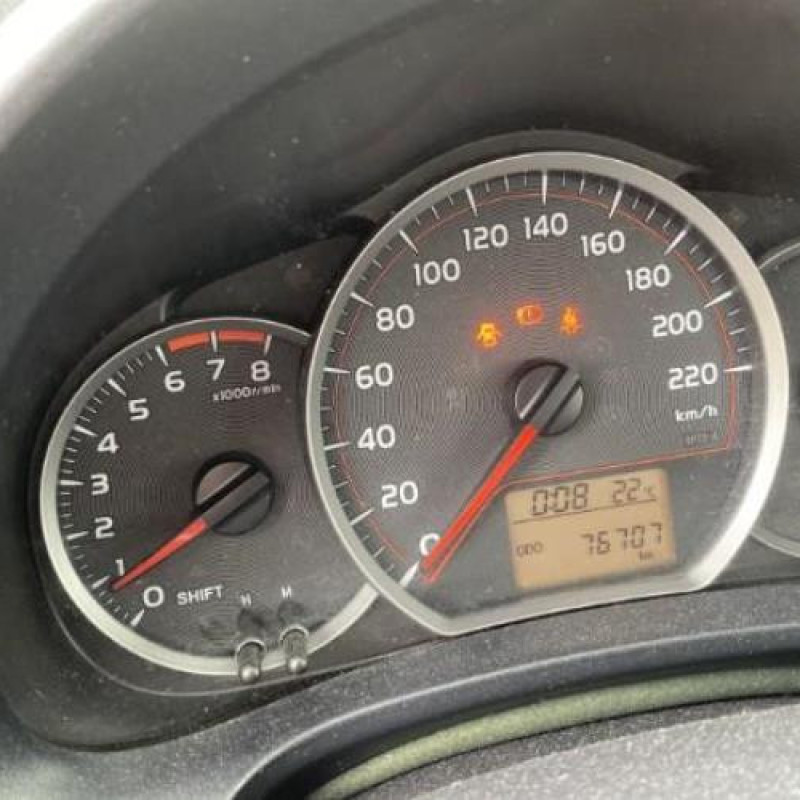 Calculateur moteur TOYOTA YARIS 3 Photo n°13
