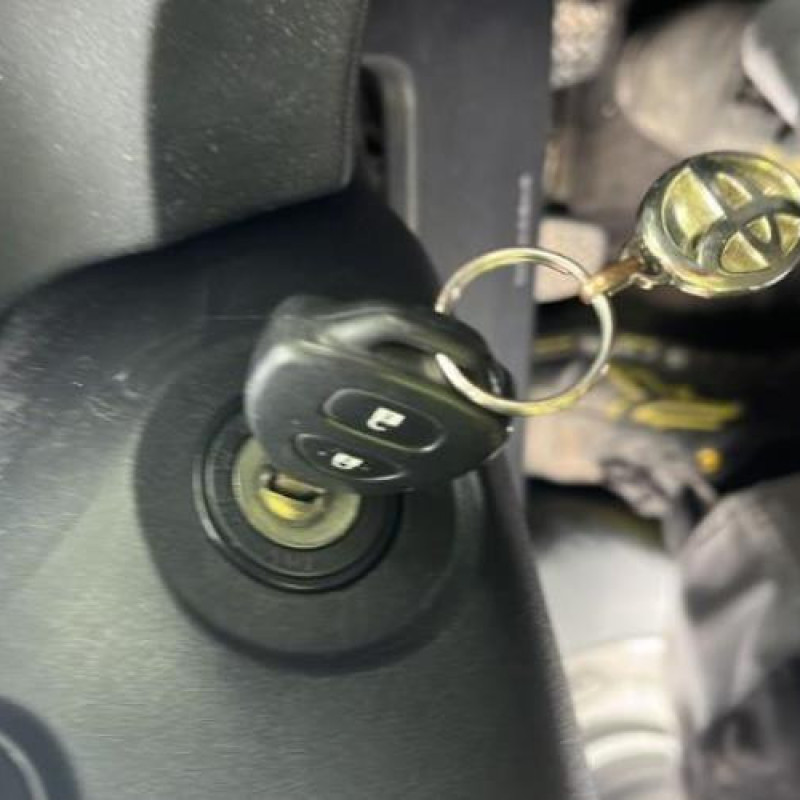 Calculateur moteur TOYOTA YARIS 3 Photo n°19