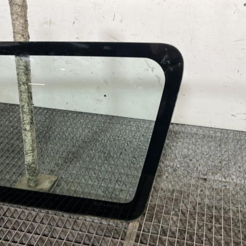 Custode arriere droit DACIA LOGAN MCV 1 Photo n°3