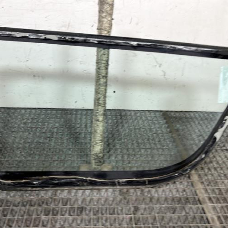 Custode arriere droit DACIA LOGAN MCV 1 Photo n°4