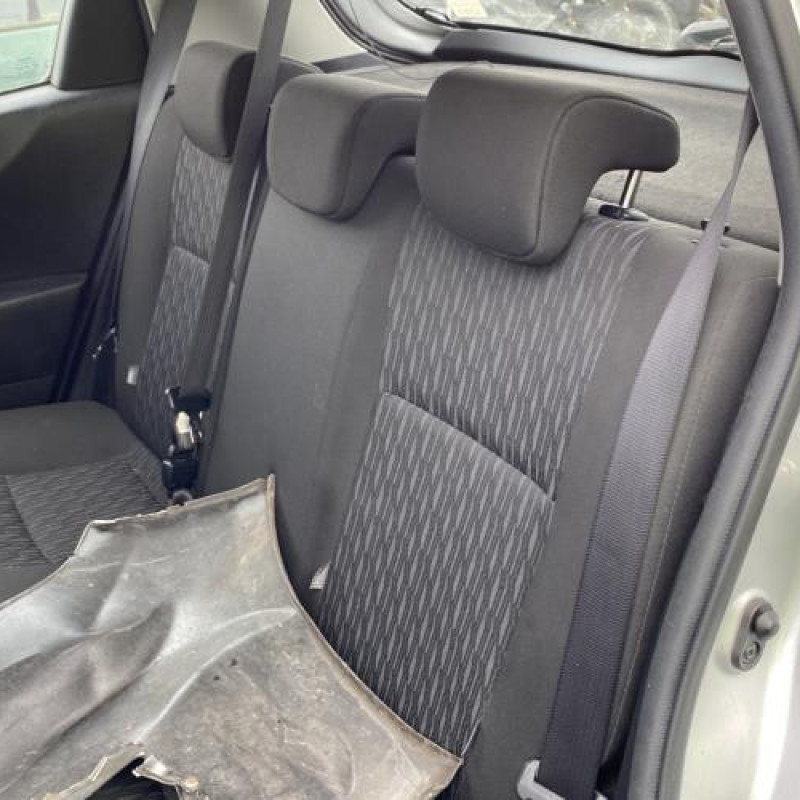 Calculateur moteur TOYOTA YARIS 3 Photo n°15