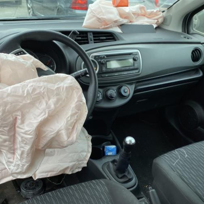 Calculateur moteur TOYOTA YARIS 3 Photo n°17