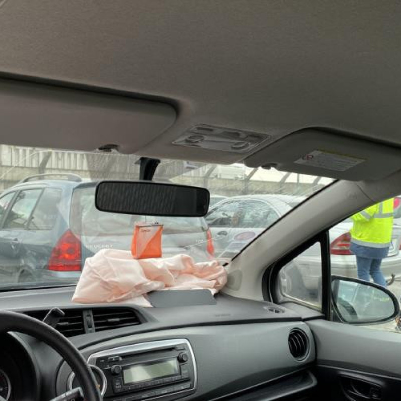 Calculateur moteur TOYOTA YARIS 3 Photo n°18