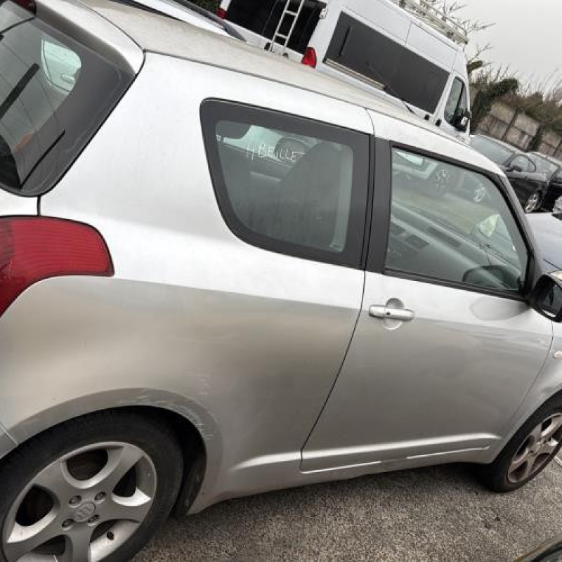 Calculateur moteur SUZUKI SWIFT 3 Photo n°11