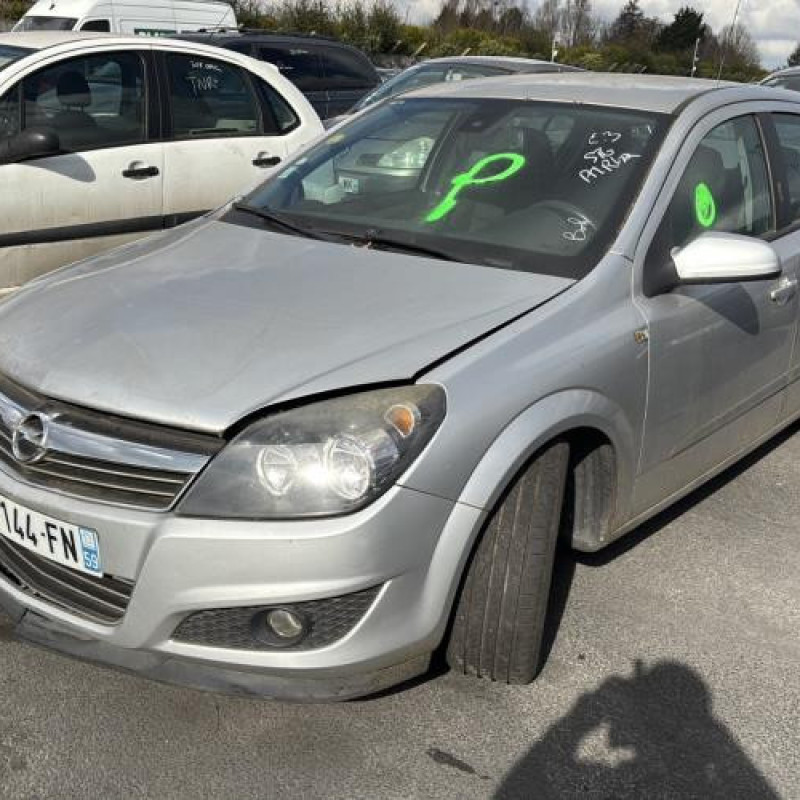 Calculateur moteur OPEL ASTRA H Photo n°5