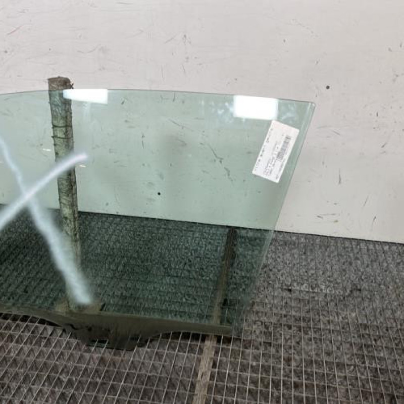 Vitre avant gauche VOLKSWAGEN POLO 4 Photo n°3