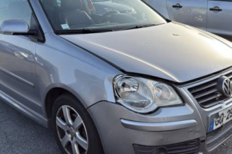 Vitre avant gauche VOLKSWAGEN POLO 4
