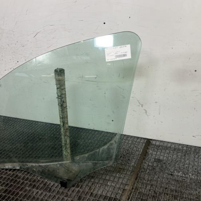 Vitre avant gauche PEUGEOT PARTNER 2 Photo n°3