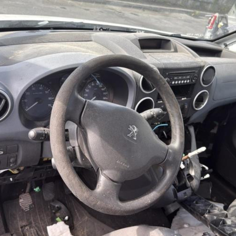 Vitre avant gauche PEUGEOT PARTNER 2 Photo n°15