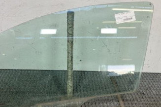 Vitre avant gauche PEUGEOT 207 Photo n°1