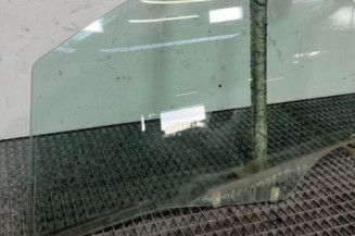 Vitre avant gauche PEUGEOT 207