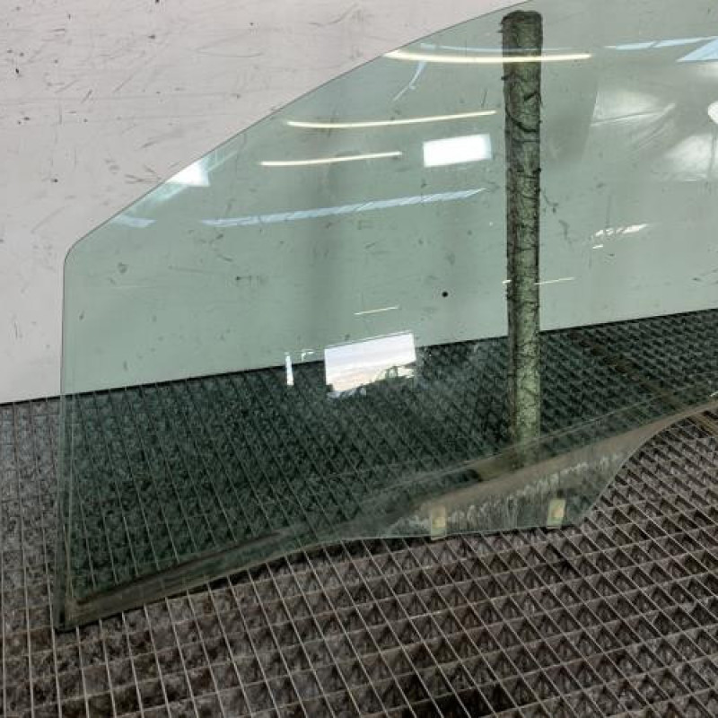 Vitre avant gauche PEUGEOT 207 Photo n°2