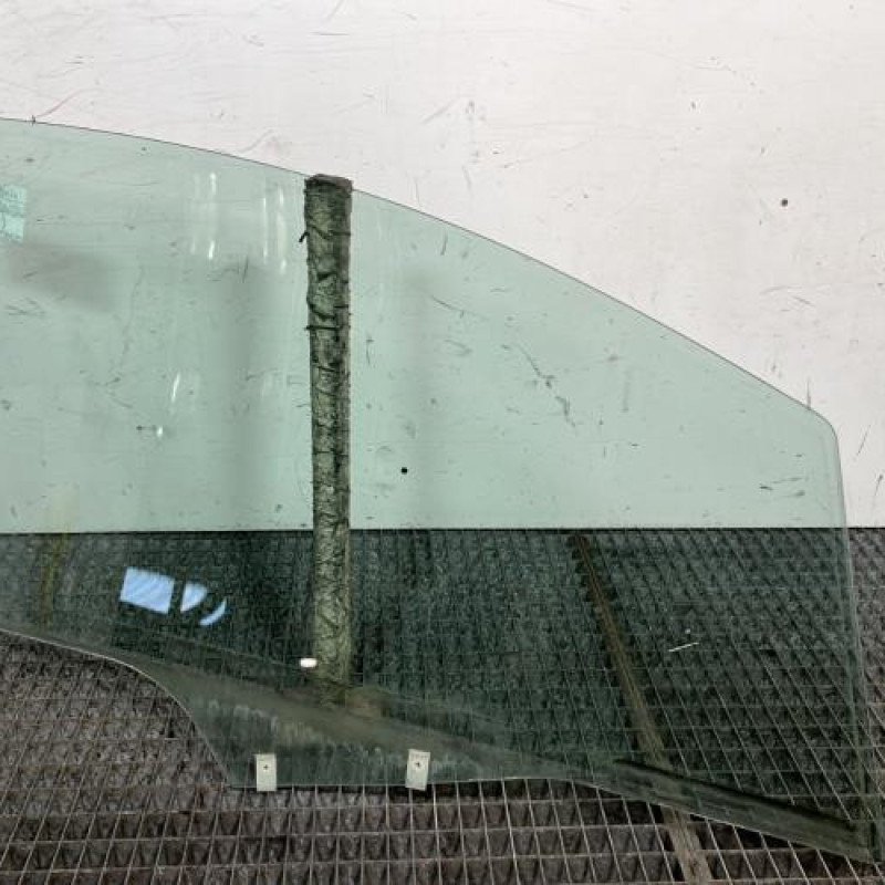 Vitre avant gauche PEUGEOT 207 Photo n°4