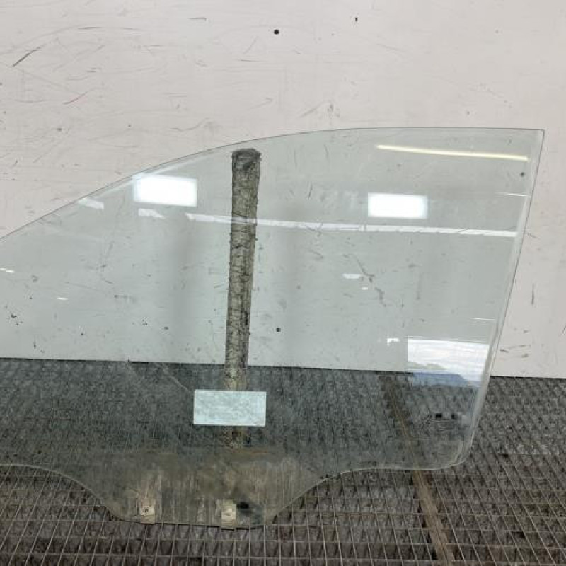 Vitre avant gauche HYUNDAI GETZ Photo n°1