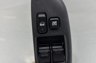 Interrupteur de leve vitre avant gauche TOYOTA YARIS 1