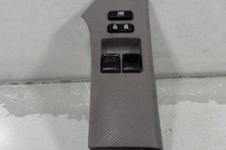 Interrupteur de leve vitre avant gauche TOYOTA YARIS 2 Photo n°1