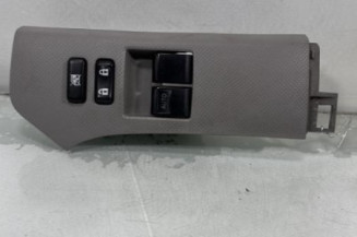 Interrupteur de leve vitre avant gauche TOYOTA YARIS 2