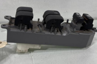 Interrupteur de leve vitre avant gauche TOYOTA AURIS 1