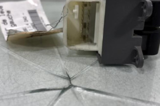 Interrupteur de leve vitre avant gauche TOYOTA AURIS 1