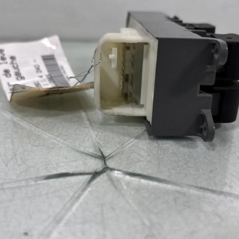 Interrupteur de leve vitre avant gauche TOYOTA AURIS 1 Photo n°5