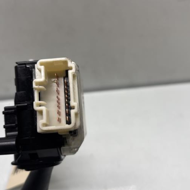 Commodo phare TOYOTA AVENSIS 2 Photo n°3