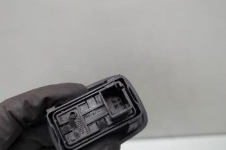 Interrupteur de leve vitre arriere droit PEUGEOT 207