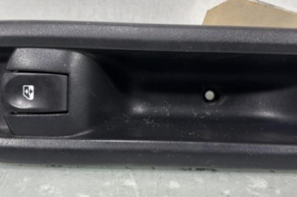 Interrupteur de leve vitre avant droit RENAULT CLIO 3