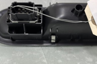 Interrupteur de leve vitre avant droit RENAULT CLIO 3