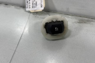 Interrupteur de leve vitre avant droit RENAULT CLIO 3