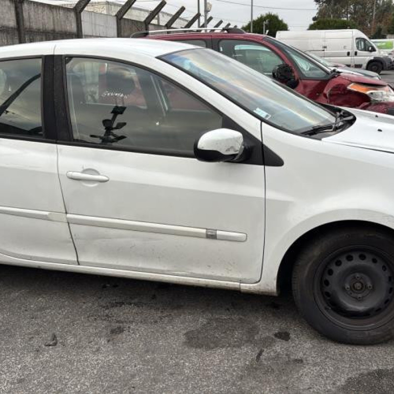 Interrupteur de leve vitre avant droit RENAULT CLIO 3 Photo n°10