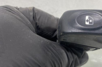 Interrupteur de leve vitre avant droit RENAULT KANGOO 1