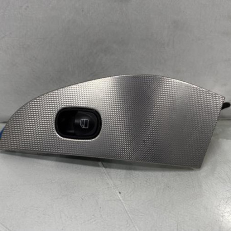 Interrupteur de leve vitre avant droit MERCEDES CLASSE CLK 209