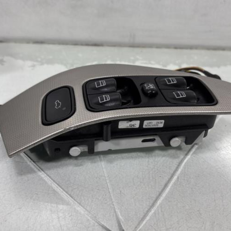 Interrupteur de leve vitre avant gauche MERCEDES CLASSE CLK 209 Photo n°1