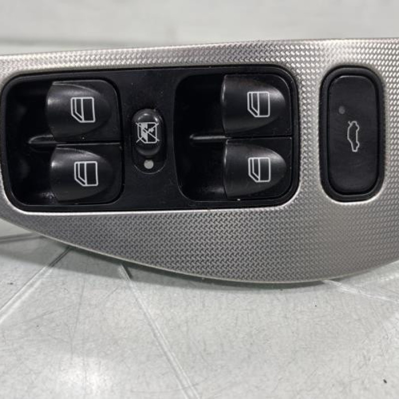 Interrupteur de leve vitre avant gauche MERCEDES CLASSE CLK 209 Photo n°3