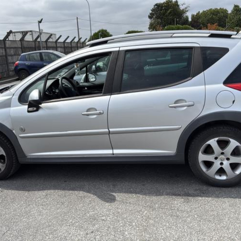 Interrupteur de leve vitre arriere droit PEUGEOT 207 Photo n°10