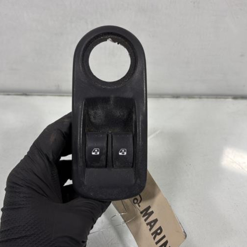 Interrupteur de leve vitre avant gauche RENAULT TRAFIC 2 Photo n°1