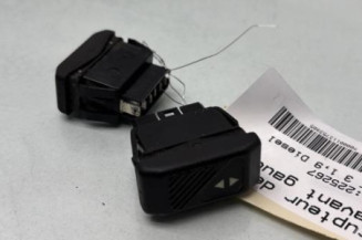 Interrupteur de leve vitre avant gauche RENAULT CLIO 1