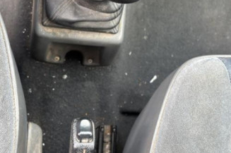 Interrupteur de leve vitre avant gauche RENAULT CLIO 1