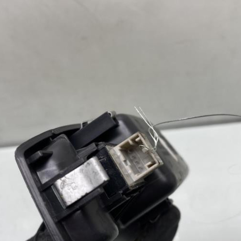 Interrupteur de leve vitre avant droit VOLKSWAGEN FOX Photo n°3