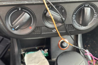 Interrupteur de leve vitre avant droit VOLKSWAGEN FOX