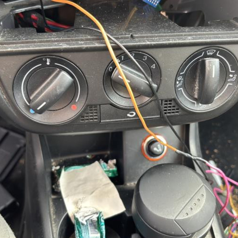 Interrupteur de leve vitre avant droit VOLKSWAGEN FOX Photo n°20