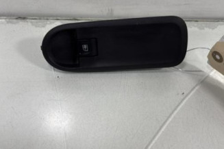 Interrupteur de leve vitre avant droit DACIA DUSTER 1