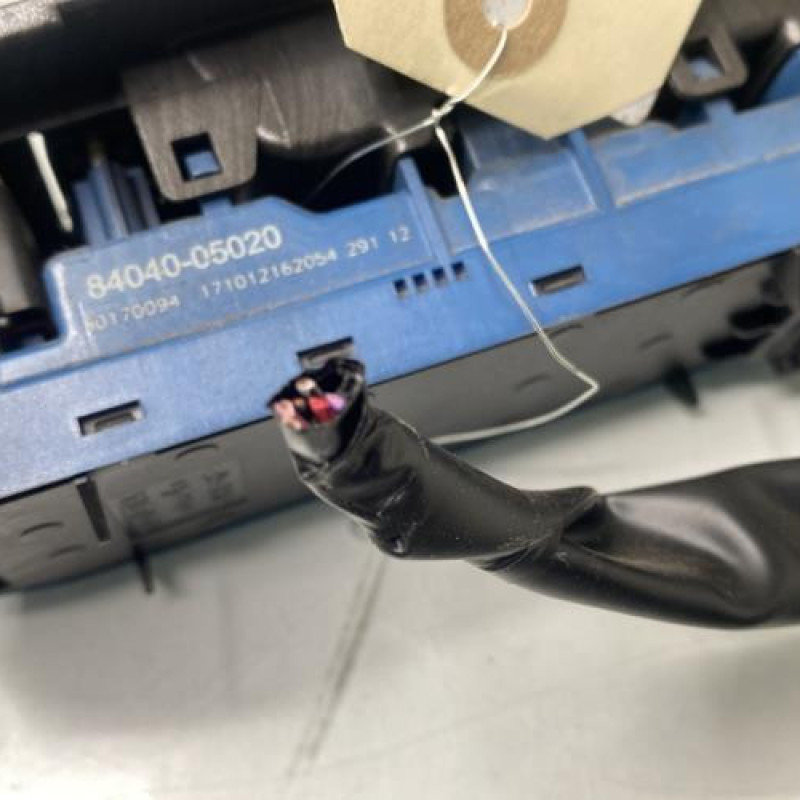 Interrupteur de leve vitre avant gauche TOYOTA AVENSIS 3 Photo n°3