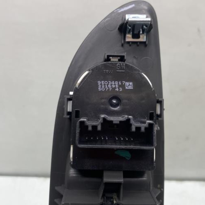 Interrupteur de leve vitre avant gauche OPEL MOKKA 1 Photo n°4