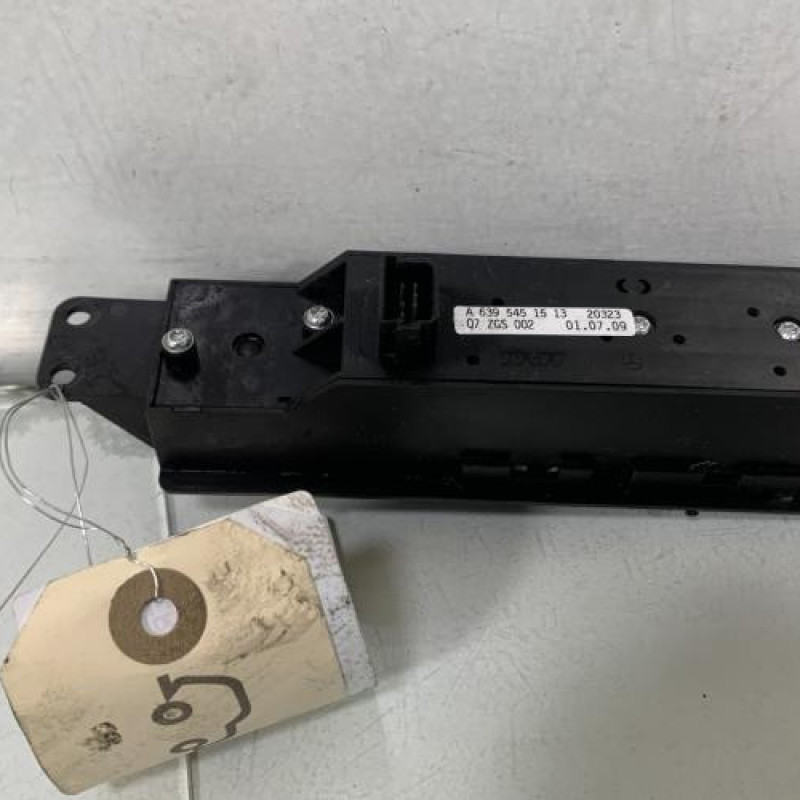 Interrupteur de leve vitre avant gauche MERCEDES VITO 639 Photo n°4