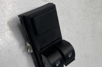 Interrupteur de leve vitre avant gauche FIAT GRANDE PUNTO Photo n°1