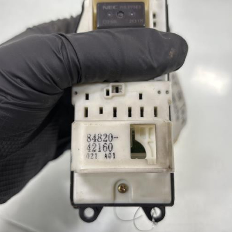 Interrupteur de leve vitre avant gauche TOYOTA RAV4 2 Photo n°3